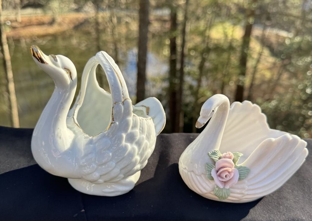 2 Lovely Vintage Ceramic Swan Succulent Planters Trinket Bowls -S89